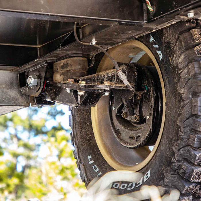 Timbren 2000lb HD Axle-Less Trailer Suspension w/ 4in Lift Spindle & Brake Flange