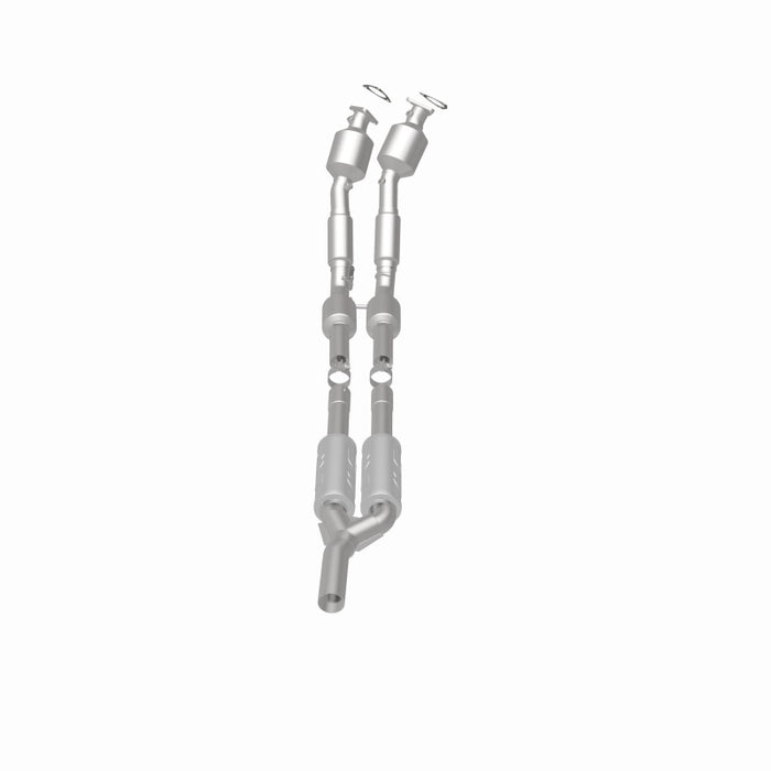 MagnaFlow Direct Fit Catalytic Converter 2012-2015 Passat (B7) 3.6L V6 OEM Grade