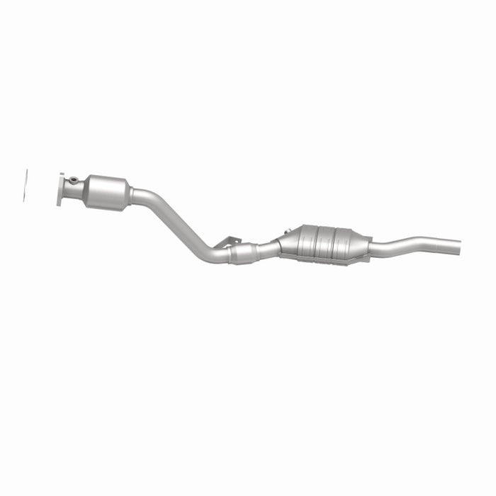 MagnaFlow Direct Fit Catalytic Converter 03 Volkswagen Passat 2.8L