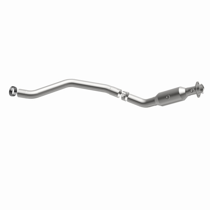 MagnaFlow Direct Fit Catalytic Converter 13-14 Mercedes-Benz GL450 V8 4.6 OEM Underbody