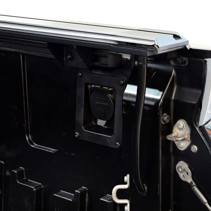 Westin 22-26 Toyota Tundra 5ft 5in. (66in.) Bed Electric Retractable Tonneau Cover - Black