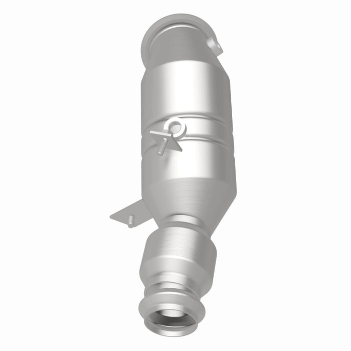 MagnaFlow Direct Fit Catalytic Converter 2016 BMW 428i 2.0L Underbody