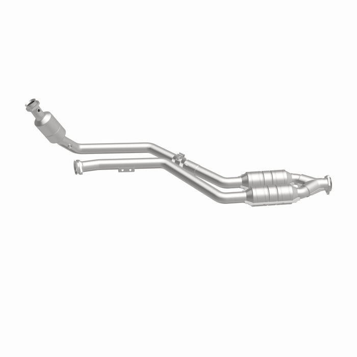 MagnaFlow Direct Fit Catalytic Converter 99-00 Mercedes CLK320 3.2L