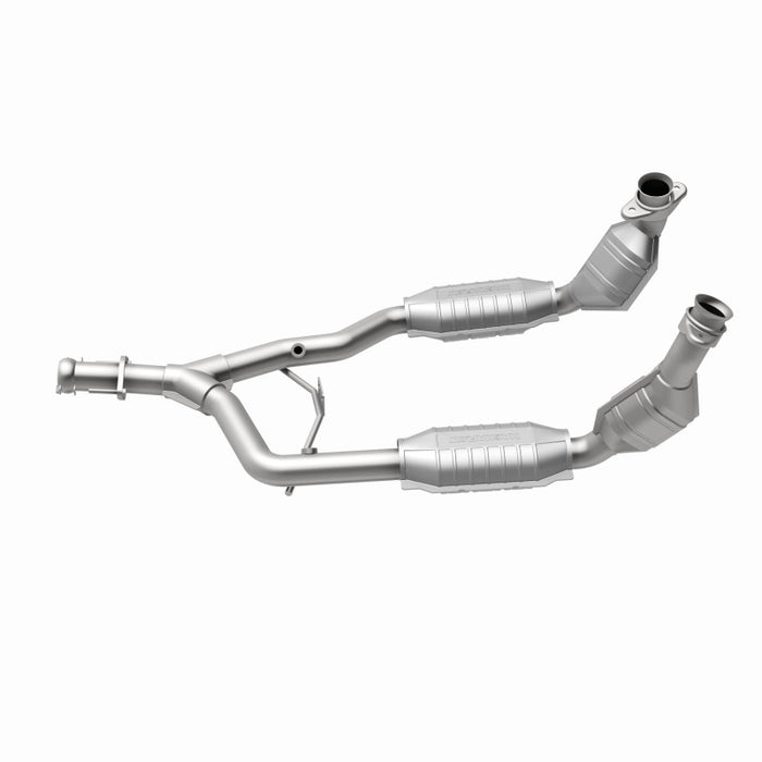MagnaFlow Direct Fit Catalytic Converter 96-98 Ford Mustang 3.8L