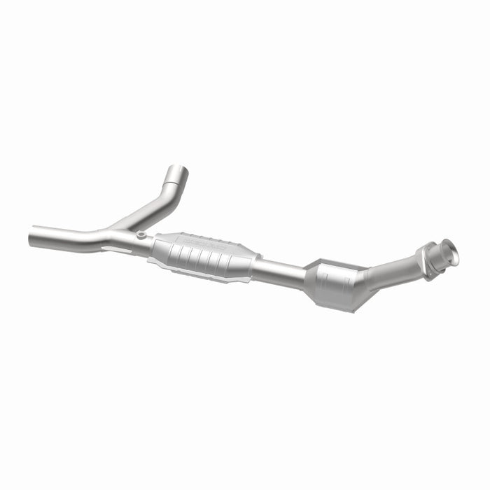 MagnaFlow Direct Fit Catalytic Converter 01-03 Ford E150 4.2L P/S