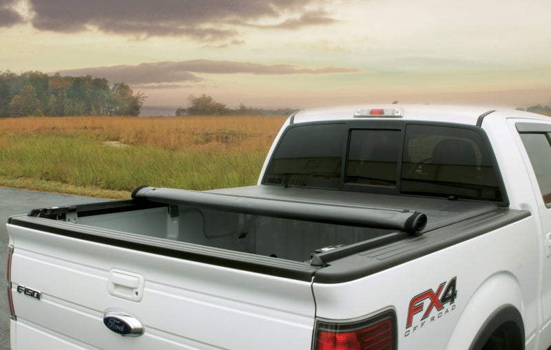 Lund 15-17 Chevy Colorado (5ft. Bed) Genesis Roll Up Tonneau Cover - Black