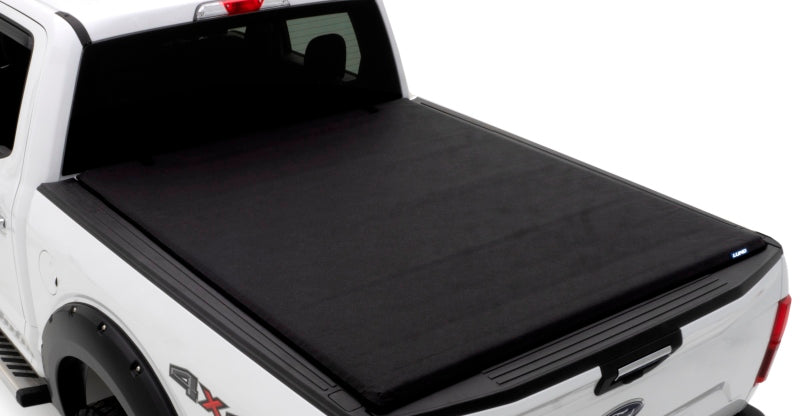 Lund 15-17 Chevy Colorado (6ft. Bed) Genesis Roll Up Tonneau Cover - Black