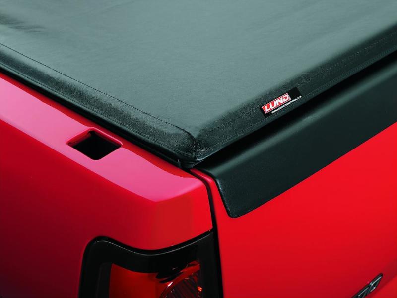 Lund 00-01 Toyota Tundra (6ft. Bed) Genesis Roll Up Tonneau Cover - Black