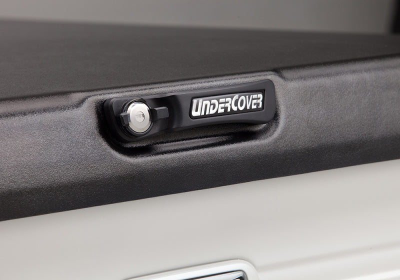 UnderCover 19-20 Chevy Silverado 1500 6.5ft Elite Bed Cover - Black Textured